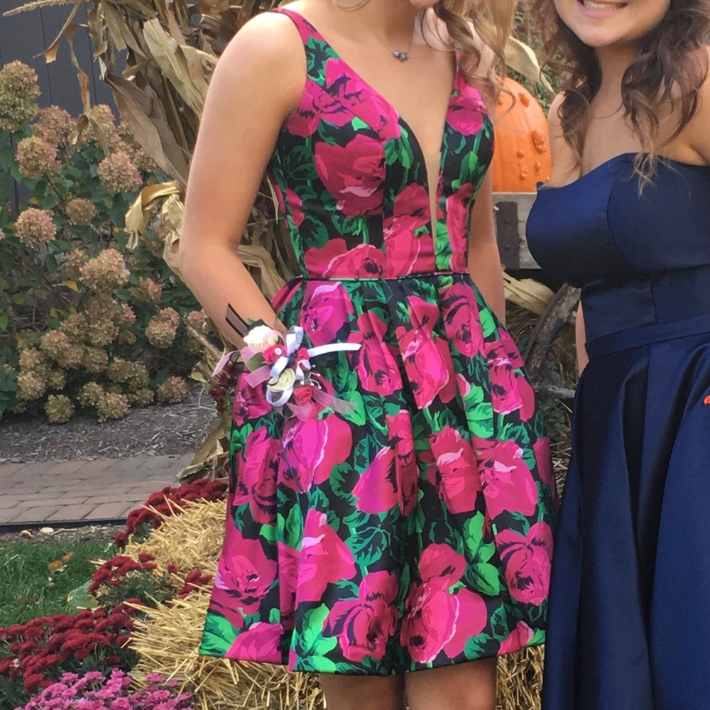 SHERRI HILL short floral dress
